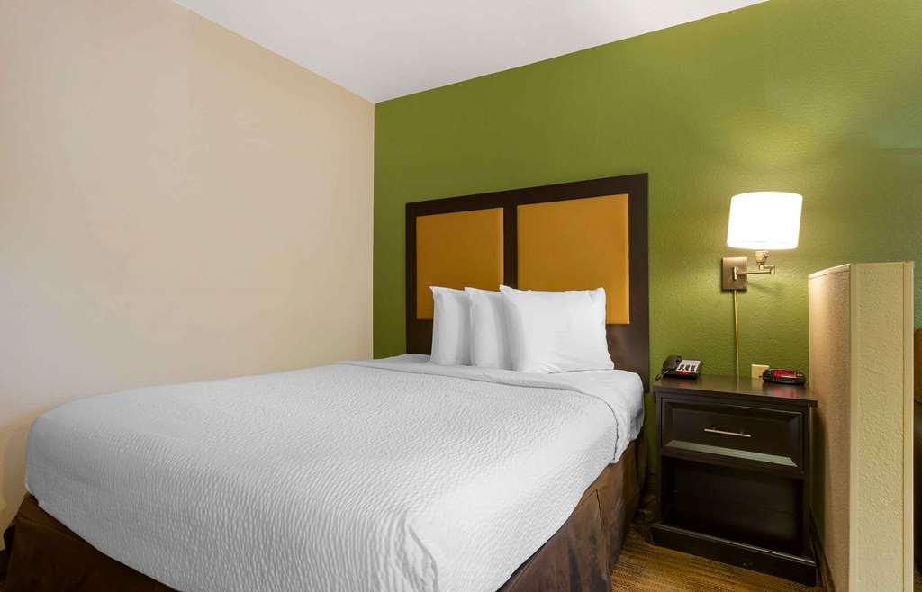 Extended Stay America Select Suites - Phoenix - Airport - E Oak St Номер фото