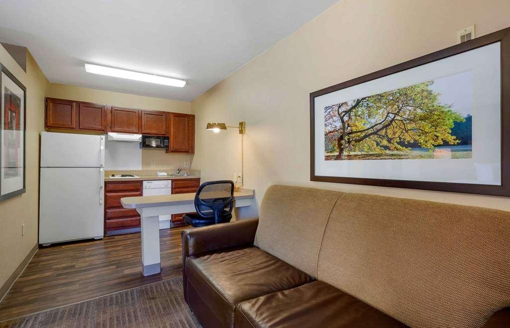 Extended Stay America Select Suites - Phoenix - Airport - E Oak St Номер фото