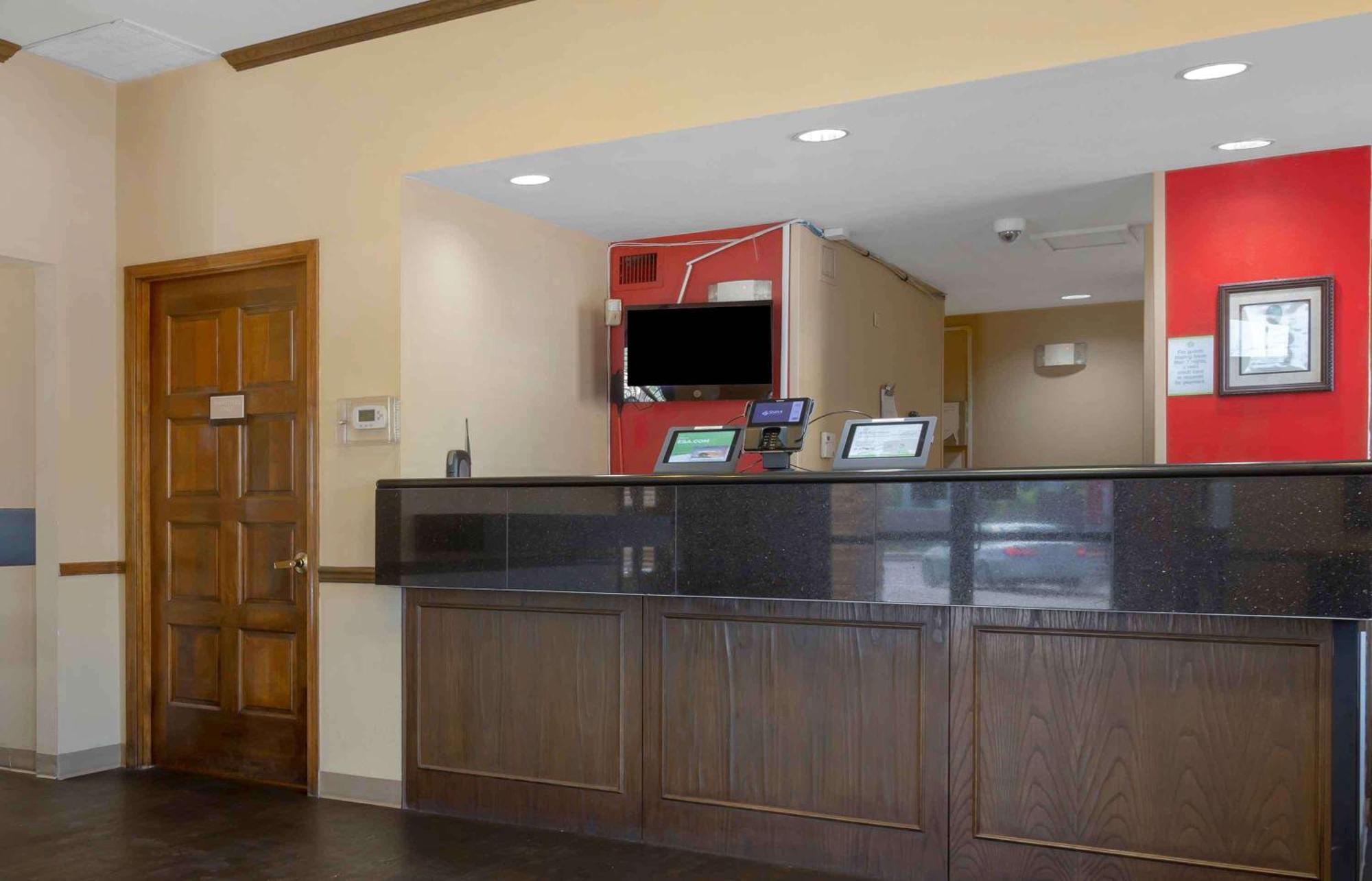 Extended Stay America Select Suites - Phoenix - Airport - E Oak St Экстерьер фото